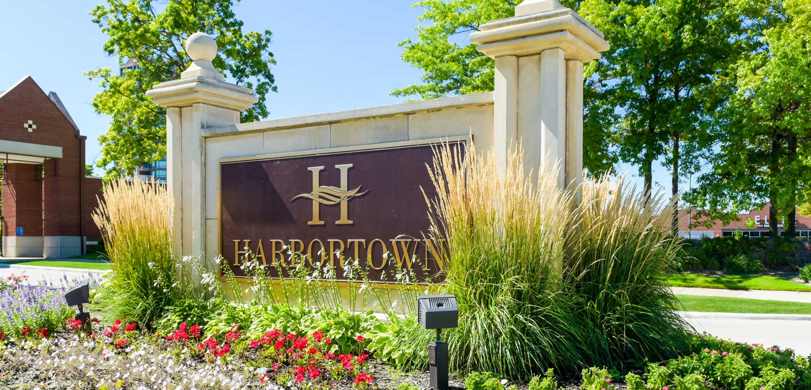 Harbortown Entrance Sign